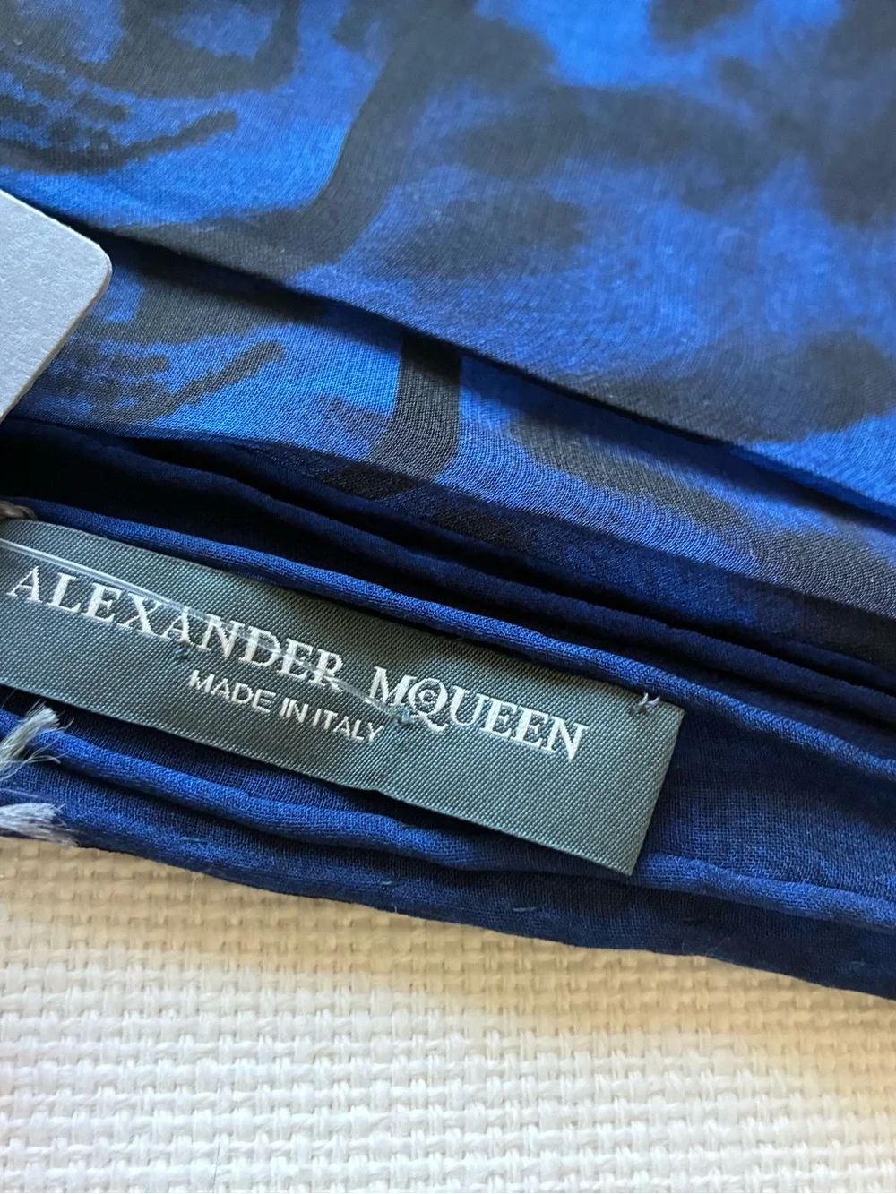 *NWT* Alexander McQueen 140*140cm 💙 Blue Skull Leopard Silk Scarf ✨